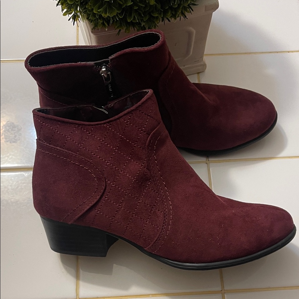 Unisa Maroon Quilted Ankle Booties